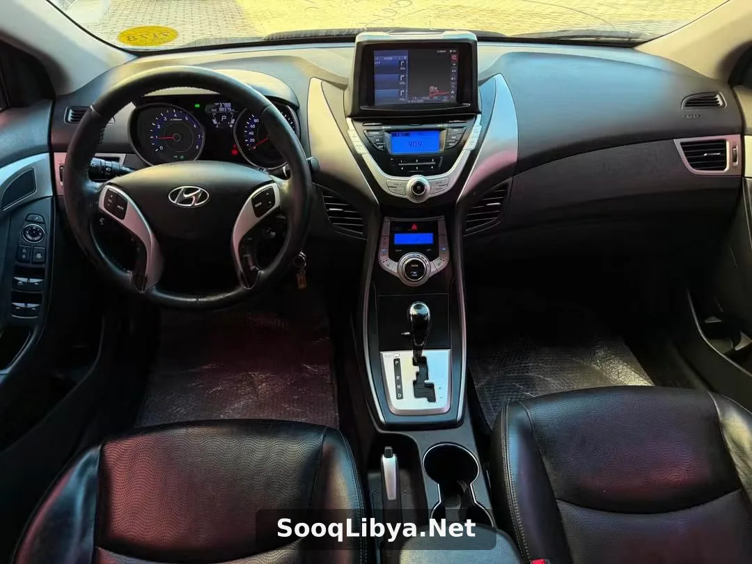 HYUNDAI AVANTE - الصورة 8 من 8