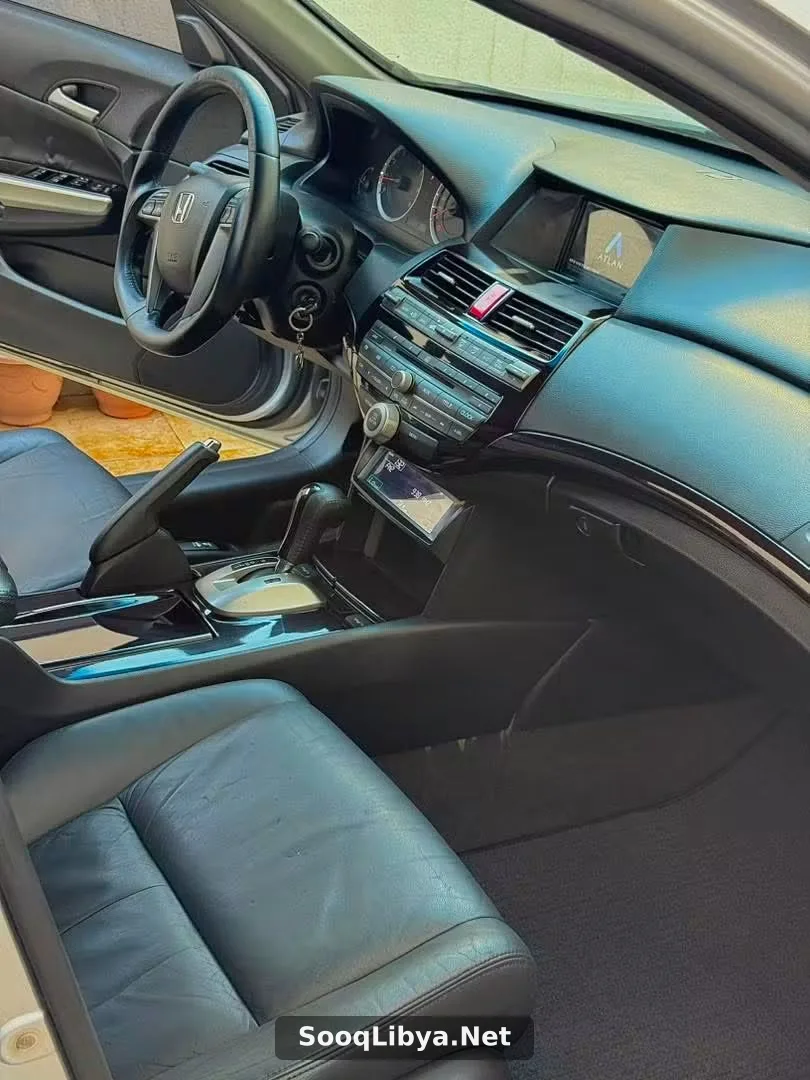 النوع HONDA الفئه ACCORD - الصورة 5 من 6