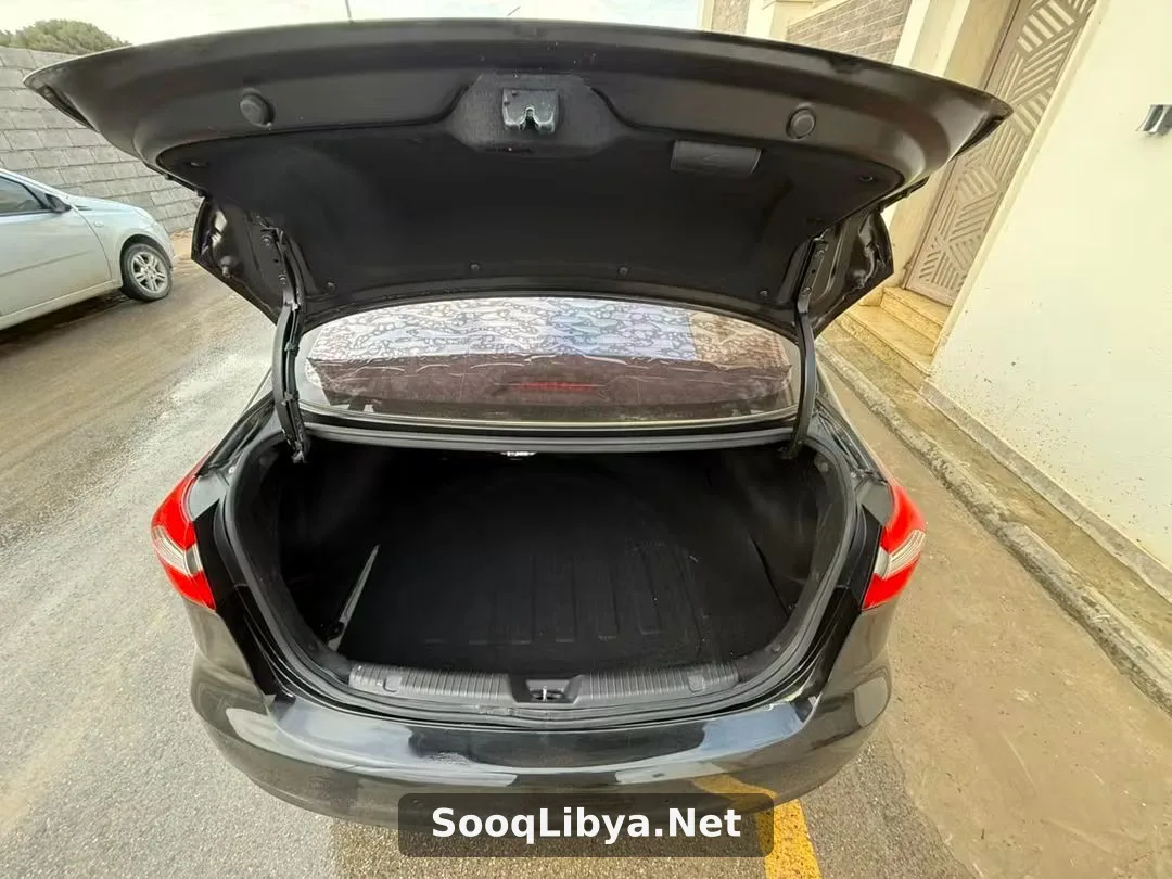 النوع Kia الفئة سيراتو K3 - الصورة 5 من 9