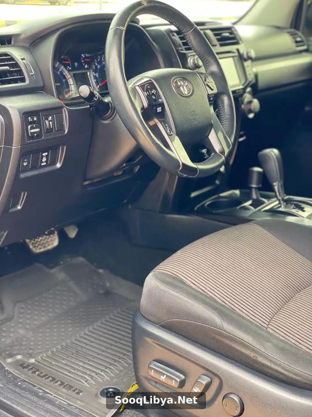 النوع TOYOTA الفئة 4Ruuner TRD OFF ROAD - الصورة 4 من 8