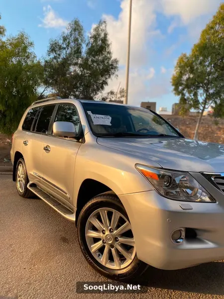 النوع لكزس الفئة Lx570
