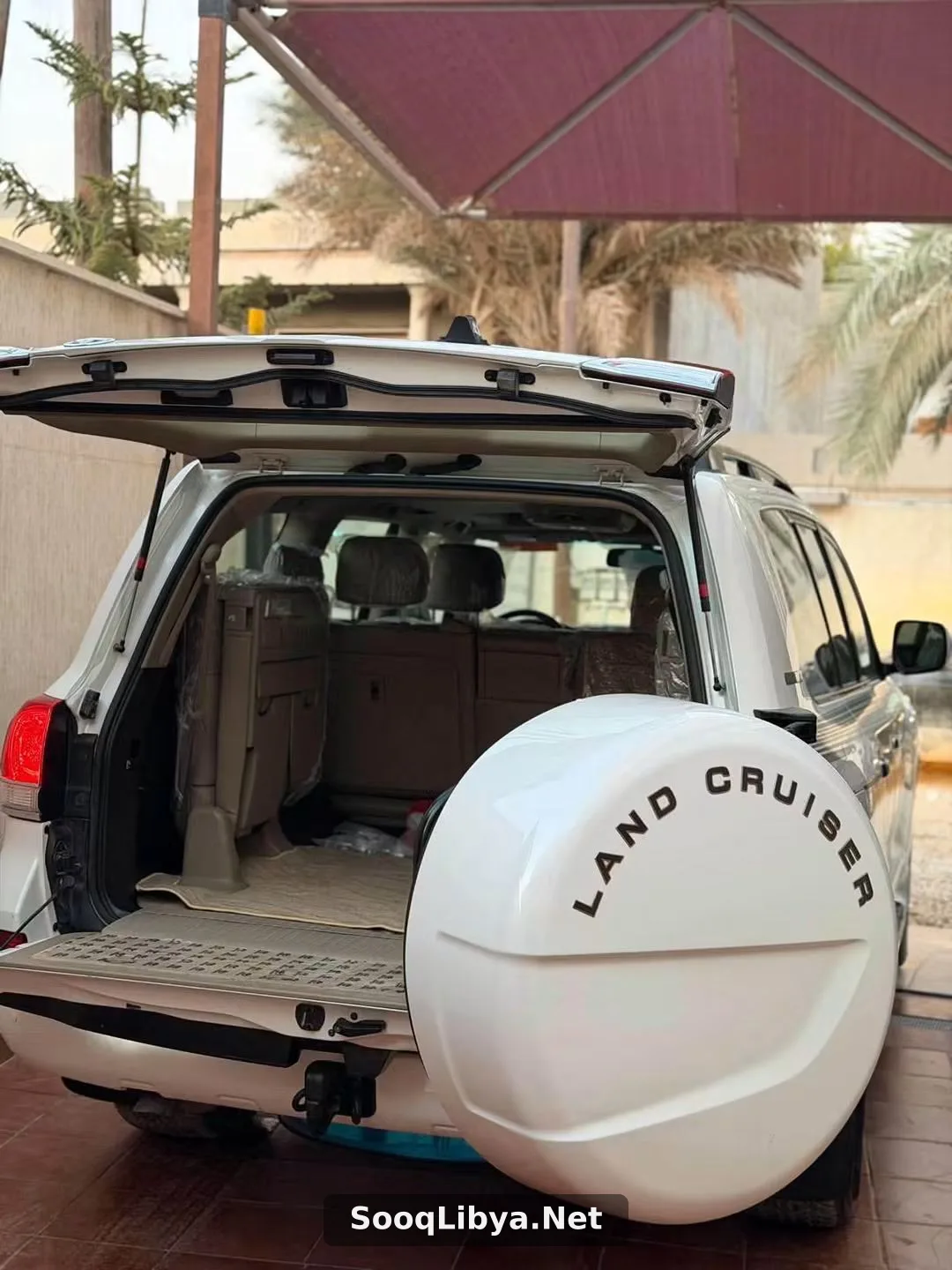 تويوتا LAND CRUISER - الصورة 8 من 9
