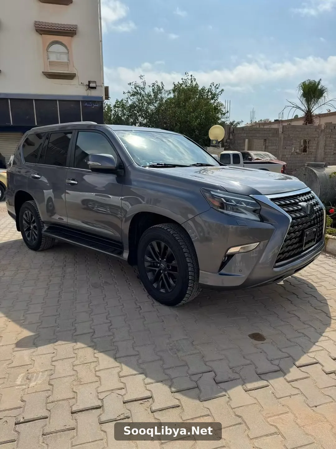 ليكزس الفئة GX460 - الصورة 2 من 4