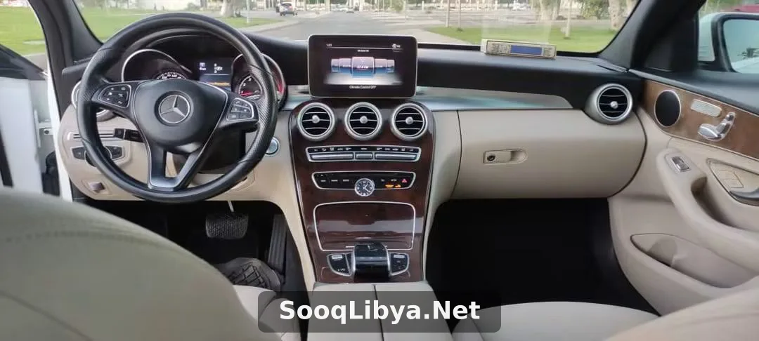 مرسيدس بنز C300 - الصورة 6 من 7