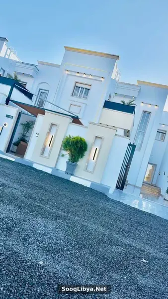 يوجد اخر فيلا